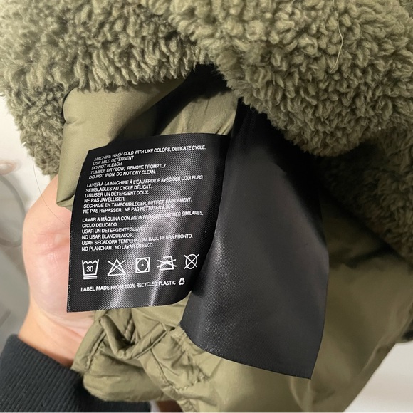 BERNARDO Sherpa Fleece Water Resistant Vest XL - Picture 6 of 7